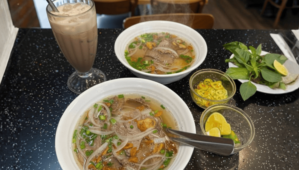 AL-Amin is the Halal restaurant Ho Chi Minh that serves both vegetarian and meat dishes for diners to choose